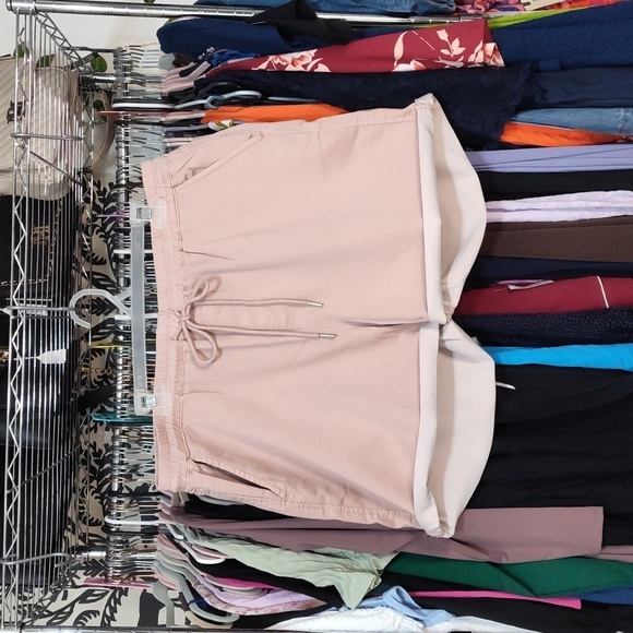 NWT Avenue Society + Midi Short in Dusty Pink - Picture 3 of 11